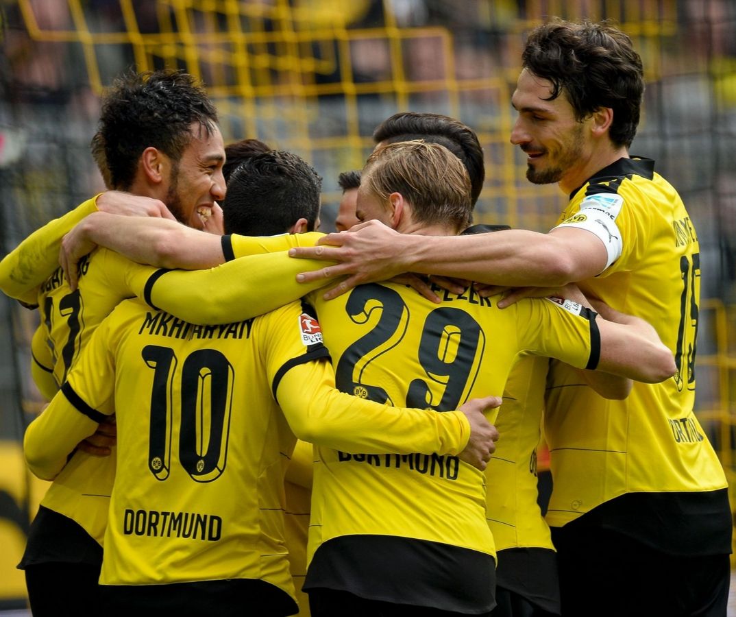 Borussia Dortmund - FM15 Team Review